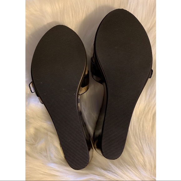 Coach Geri Wedge Sandals. - Picture 4 of 7